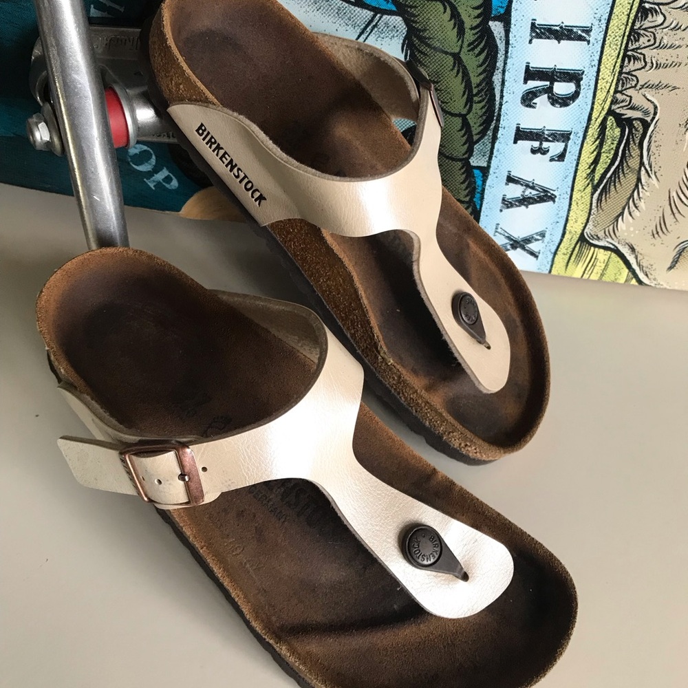 Birkenstock GIZEH BIRKO-FLOR Cream Sandals with Cushioned Comfort Sz 37